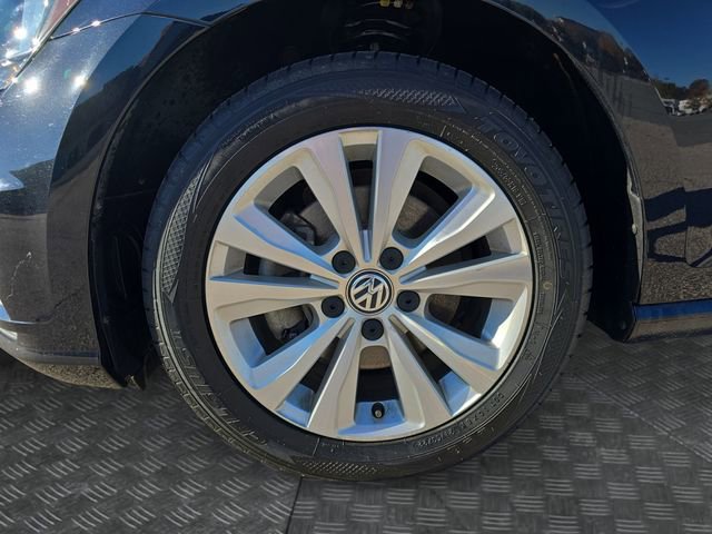 Used 2020 Volkswagen Golf 4-Door image 33