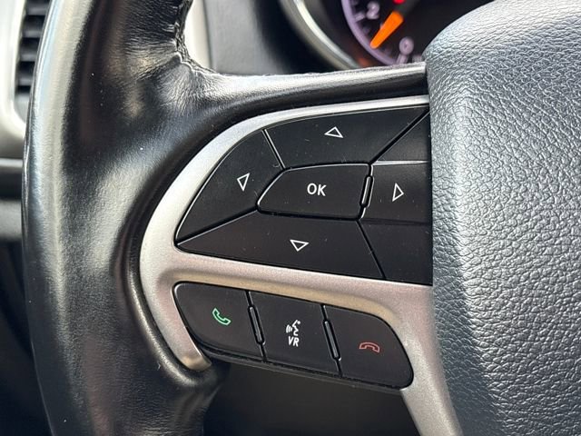 Used 2020 Jeep Grand Cherokee Altitude AWD/4WD image 21