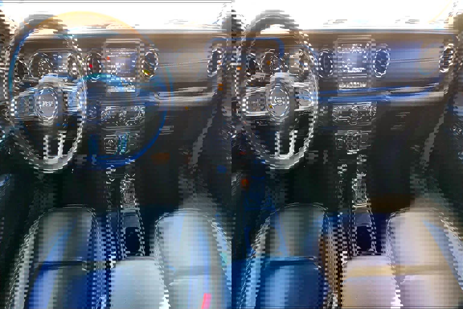 Used 2021 Jeep Wrangler Unlimited Sahara w/ Safety Group image 14