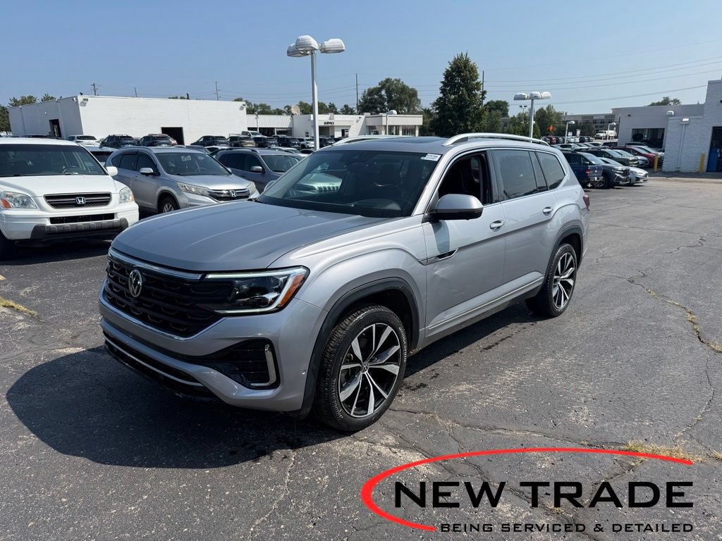 Used 2024 Volkswagen Atlas SEL Premium R-Line AWD/4WD image 1
