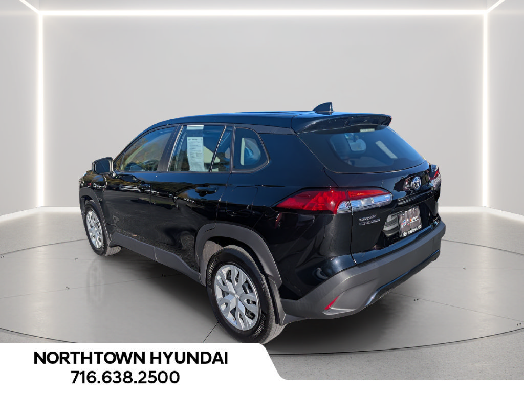 Used 2024 Toyota Corolla Cross L AWD/4WD image 3