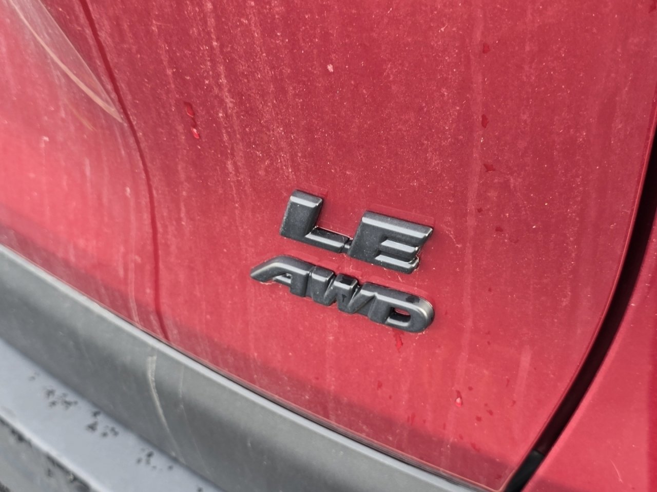 Used 2022 Toyota RAV4 LE image 9