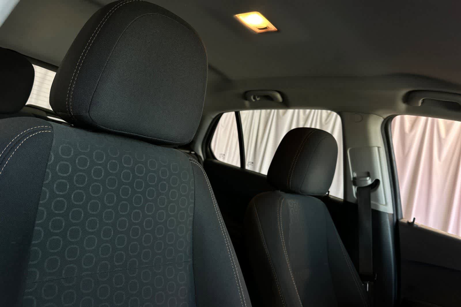 Used 2020 Chevrolet Trax LS FWD image 19