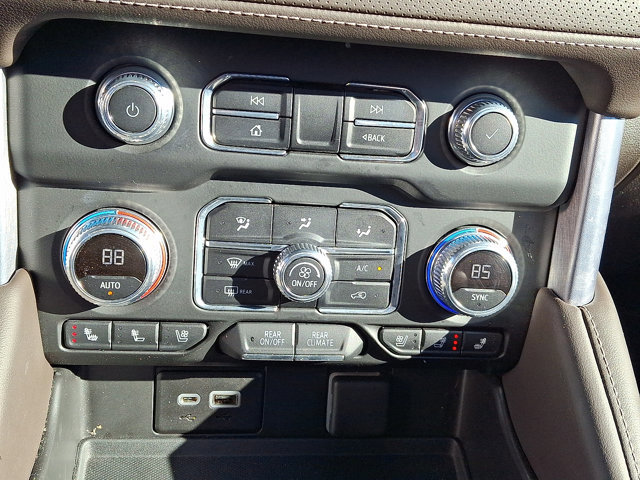Used 2022 GMC Yukon SLT w/ SLT Luxury Package image 17