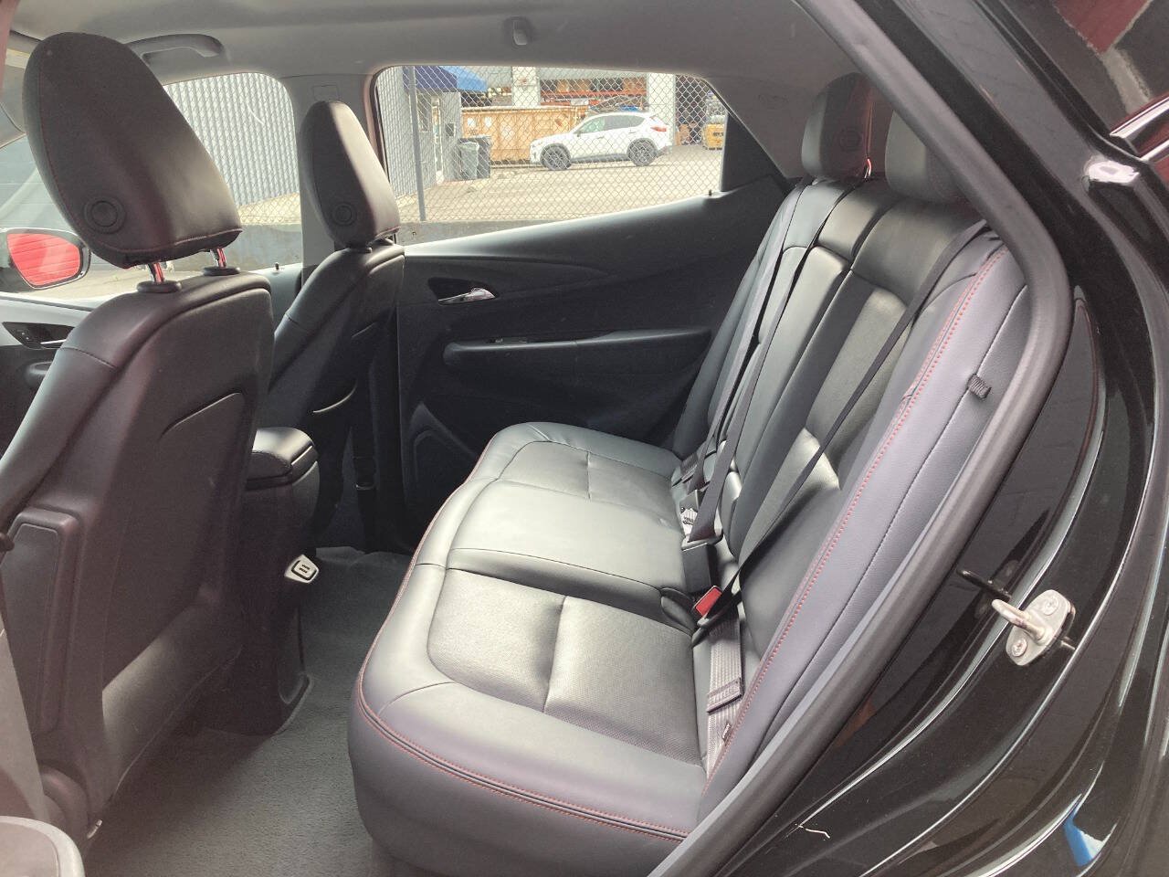 Used 2017 Chevrolet Bolt Premier w/ Driver Confidence II Package FWD image 13