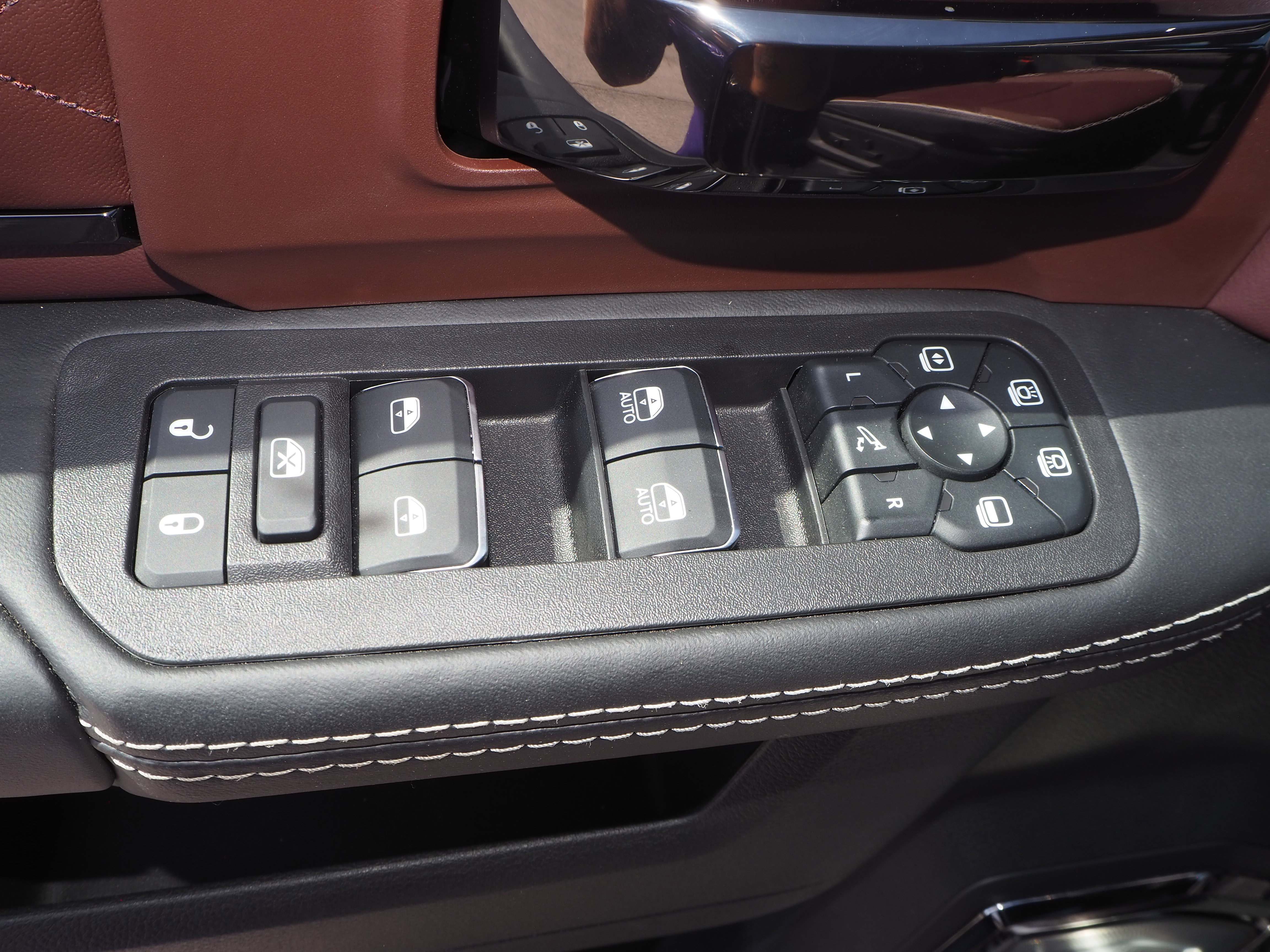 New 2025 RAM 2500 Limited AWD/4WD image 30
