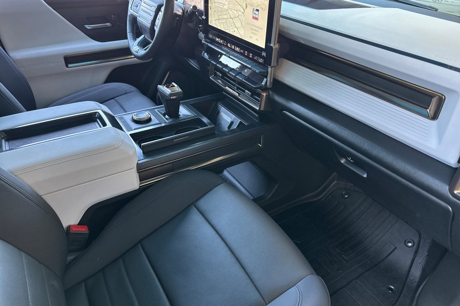 Used 2025 GMC Hummer EV 3X w/ LPO, Dark Essentials Package AWD/4WD image 17