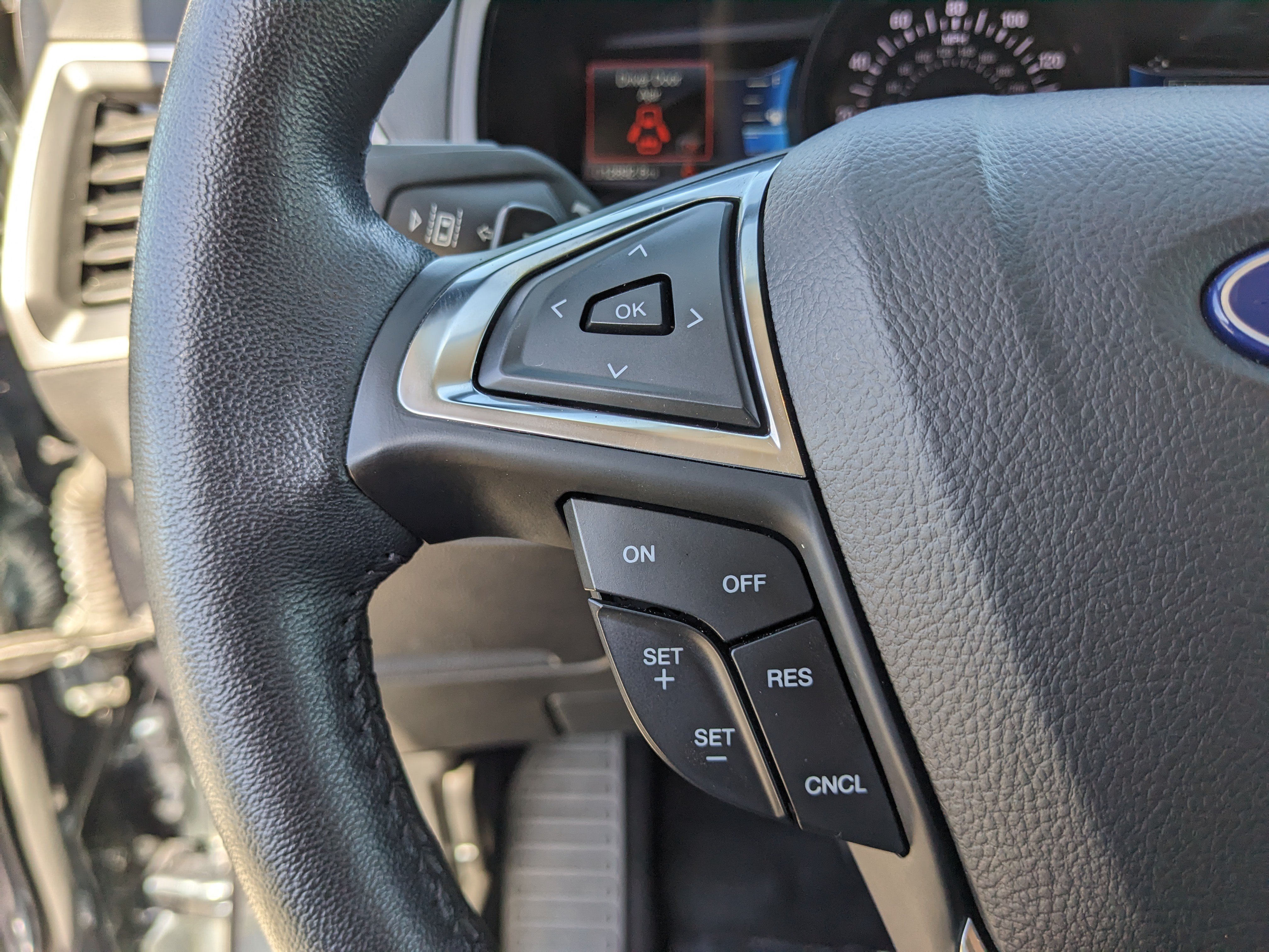 Used 2022 Ford Edge SEL w/ Sport Appearance Package AWD/4WD image 37
