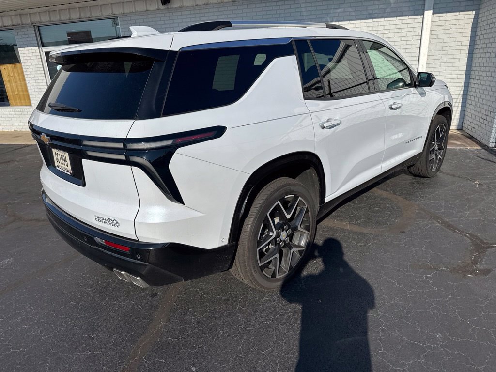 Used 2026 Chevrolet Traverse High Country FWD image 7