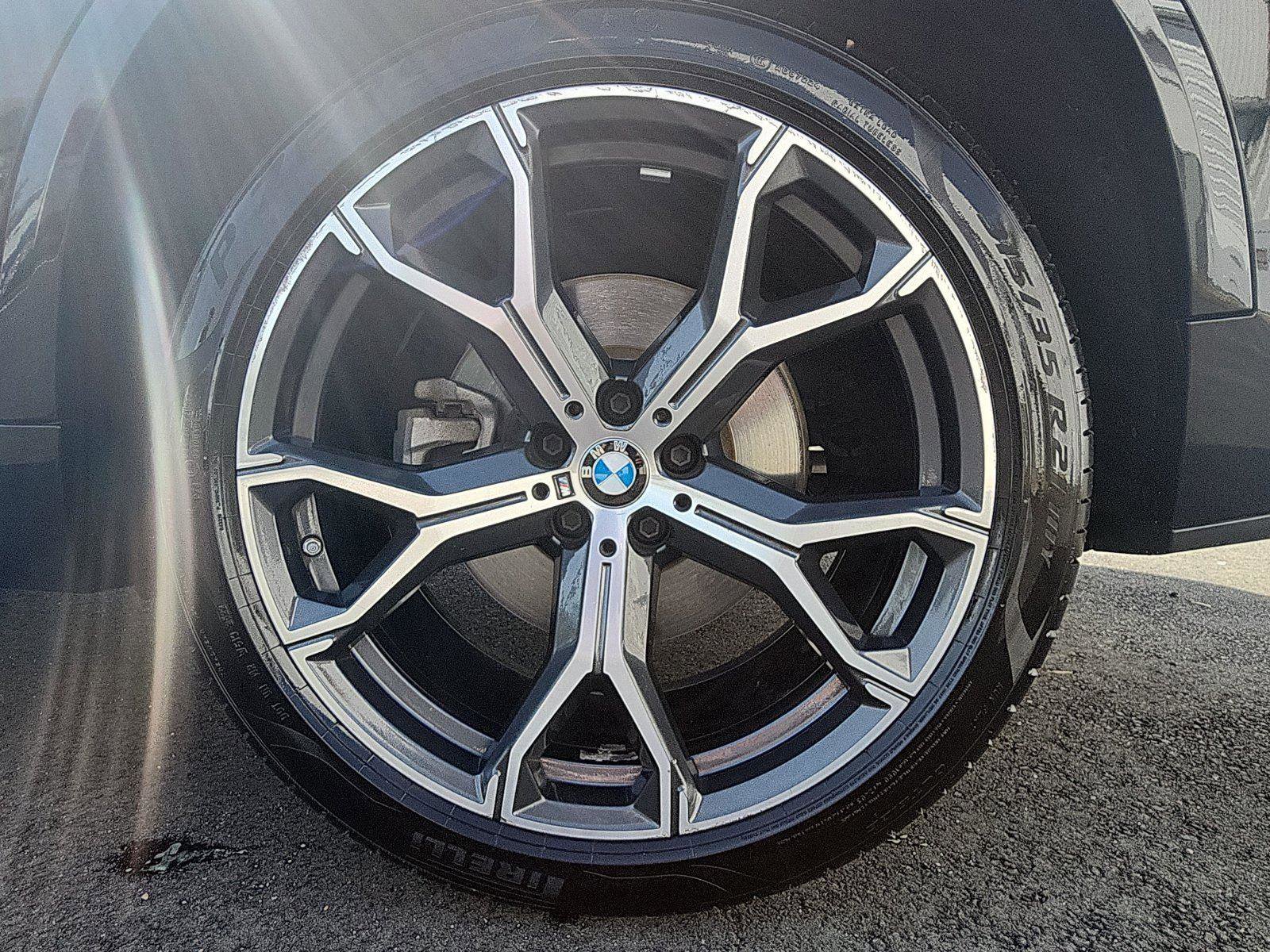 Used 2019 BMW X5 xDrive50i w/ M Sport Package image 9