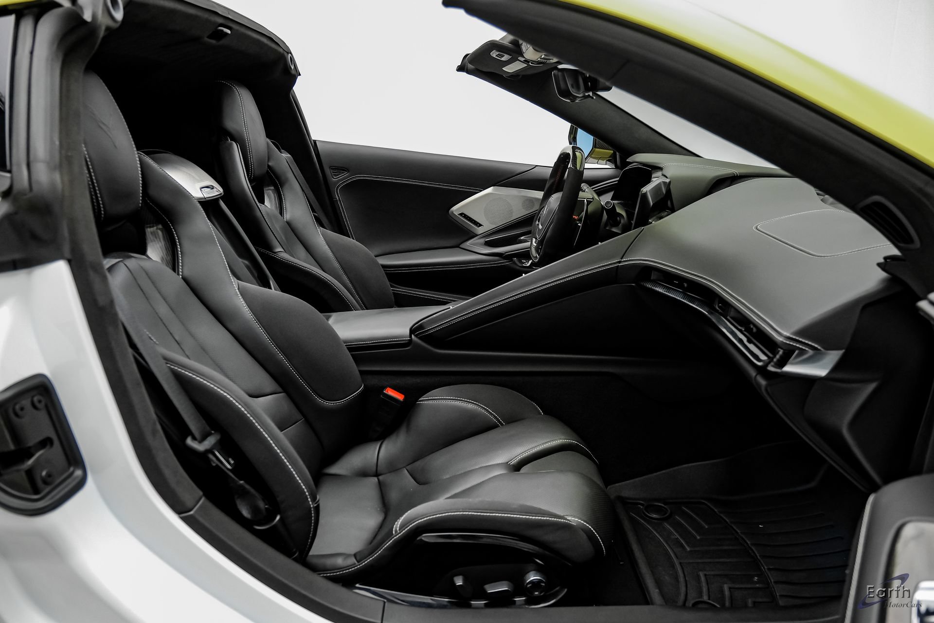 Used 2021 Chevrolet Corvette Stingray Premium Cpe w/ Z51 Performance Package RWD image 55