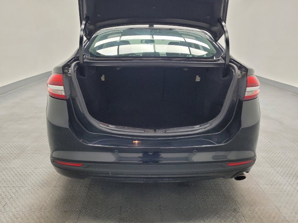 Used 2017 Ford Fusion SE w/ Fusion SE Technology Package FWD image 29