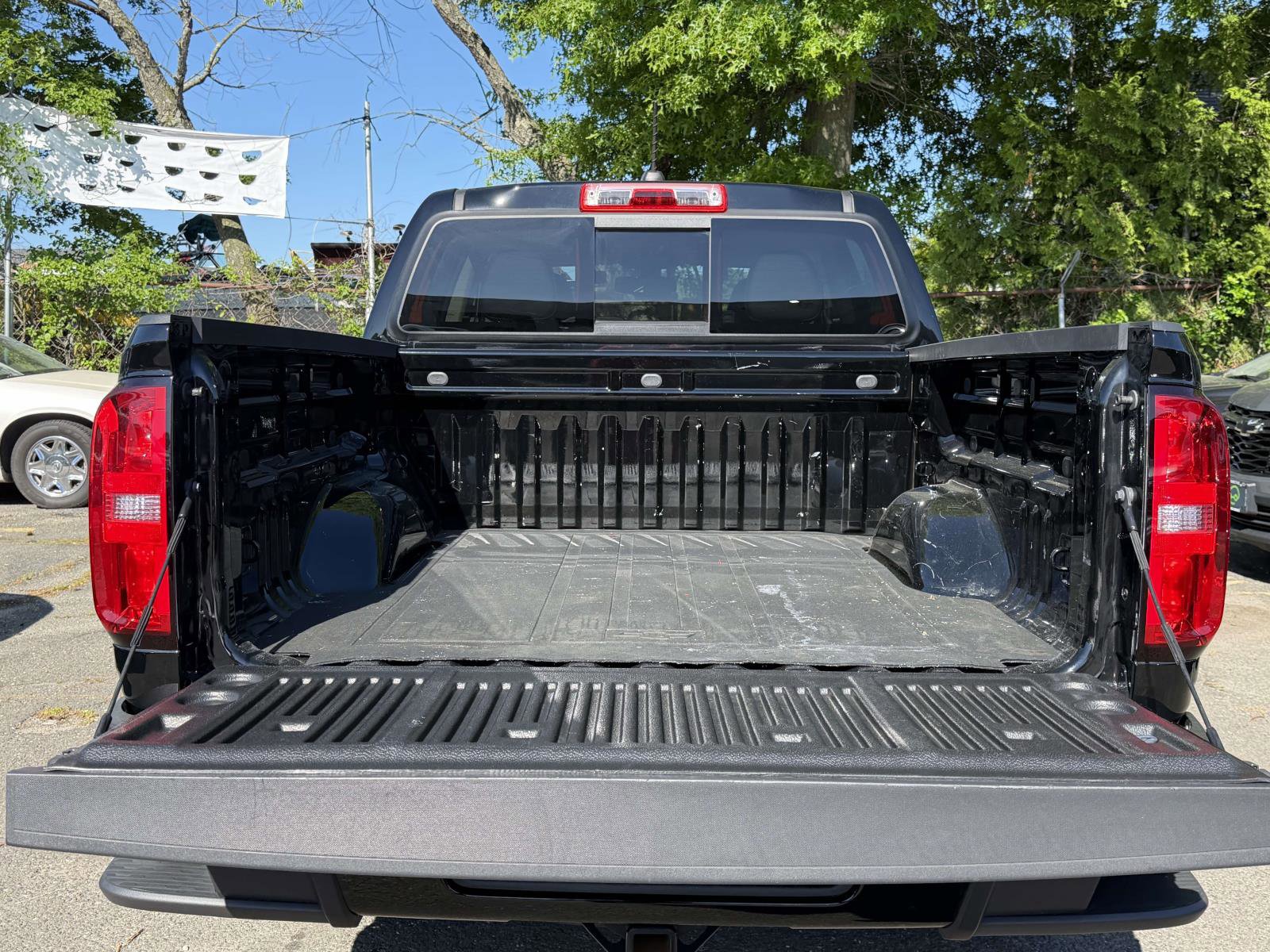 Used 2022 Chevrolet Colorado LT w/ Luxury Package AWD/4WD image 7