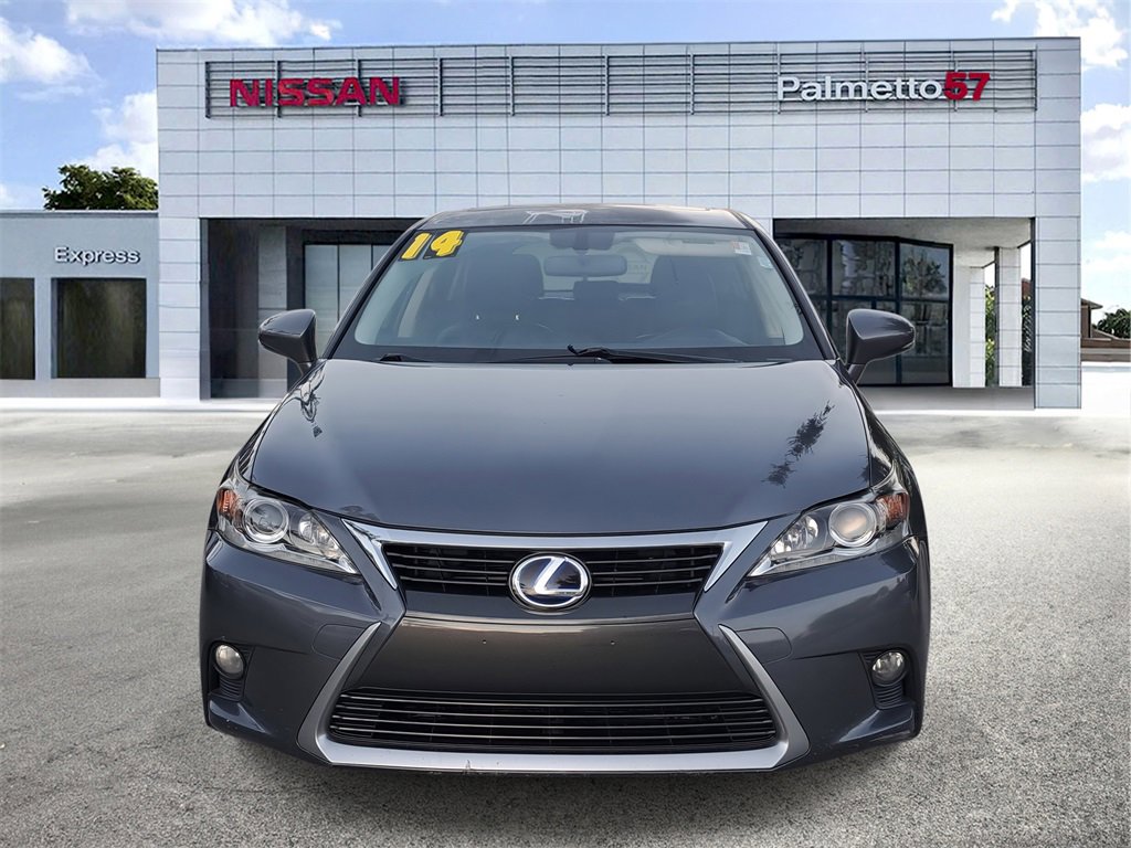Used 2014 Lexus CT 200h image 2