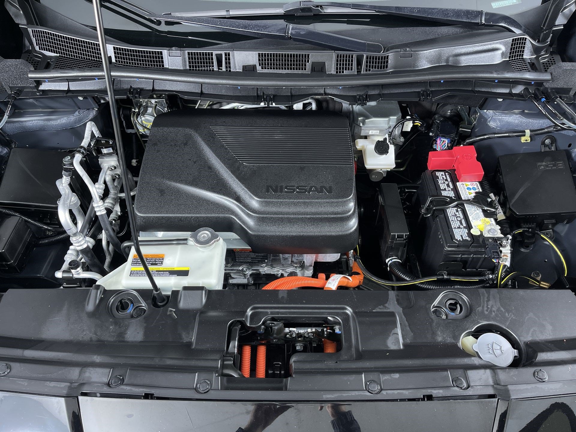 Certified 2025 Nissan Leaf SV Plus FWD image 28