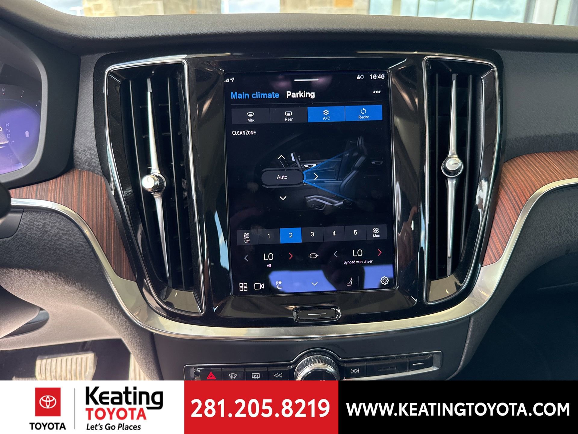 Used 2024 Volvo S60 B5 Plus image 22