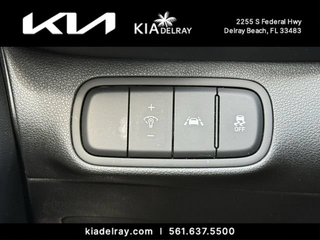 Used 2021 Hyundai Venue SE FWD image 23