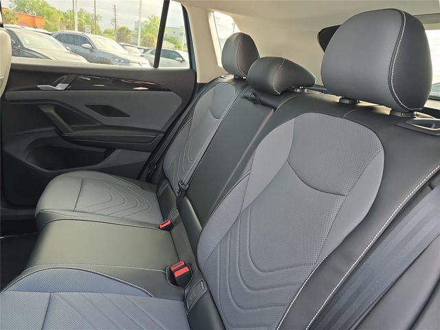 New 2026 Volkswagen Tiguan SE FWD image 9