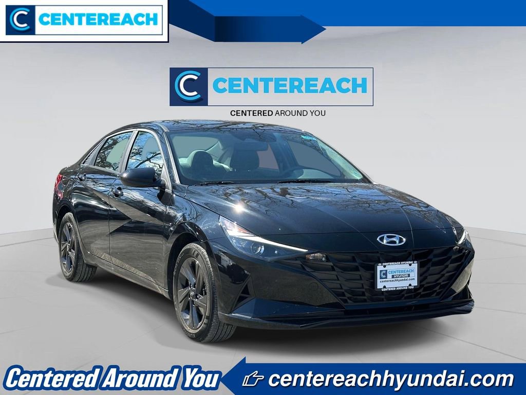 Used 2023 Hyundai Elantra SEL FWD image 2