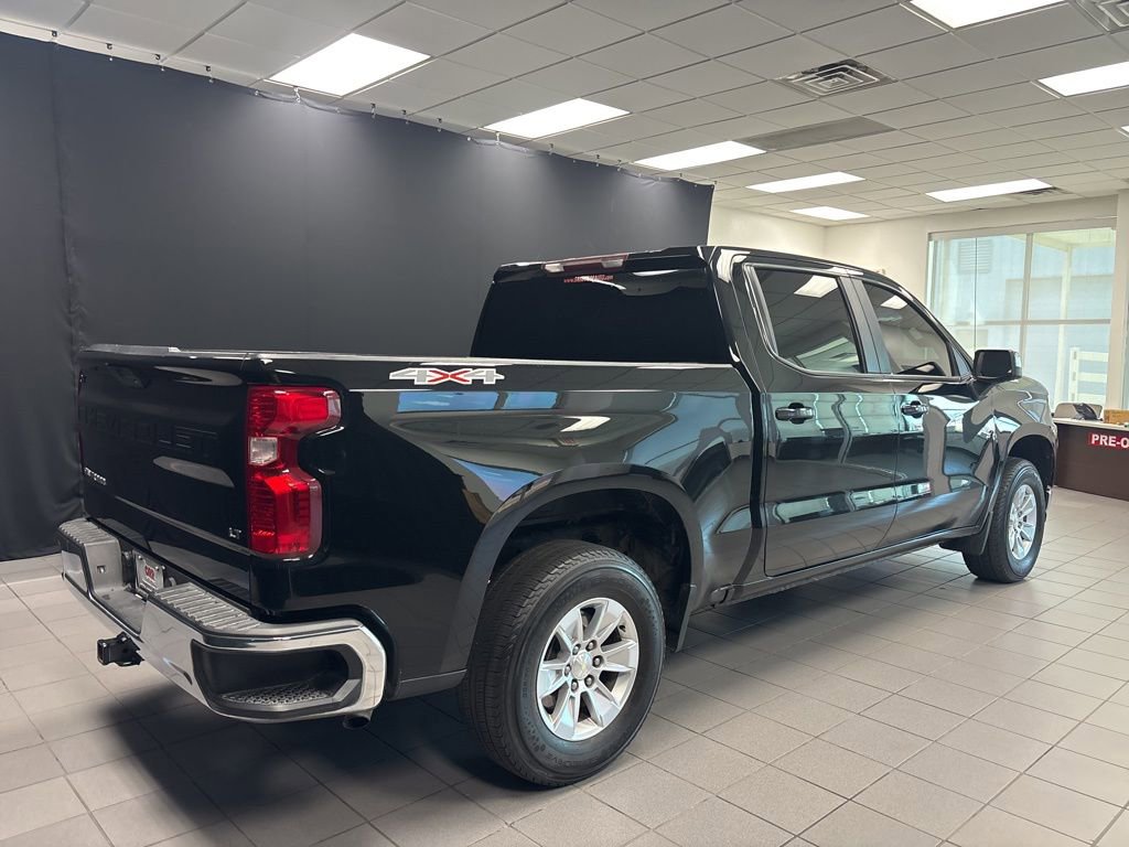 Used 2021 Chevrolet Silverado 1500 LT AWD/4WD image 3