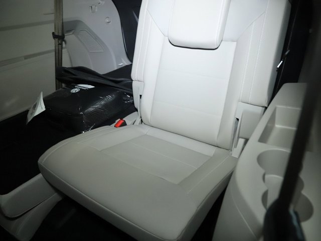 Used 2023 Volkswagen Atlas SE image 15