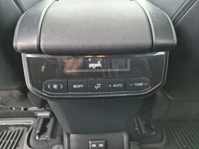 Used 2022 Toyota Highlander XLE AWD/4WD image 39