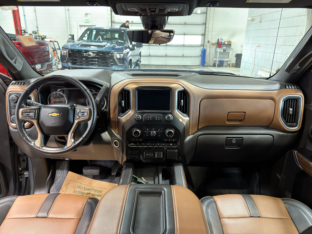 Used 2021 Chevrolet Silverado 1500 High Country w/ Technology Package image 22