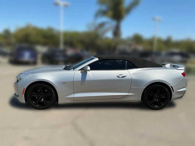 Used 2019 Chevrolet Camaro LT RWD image 2