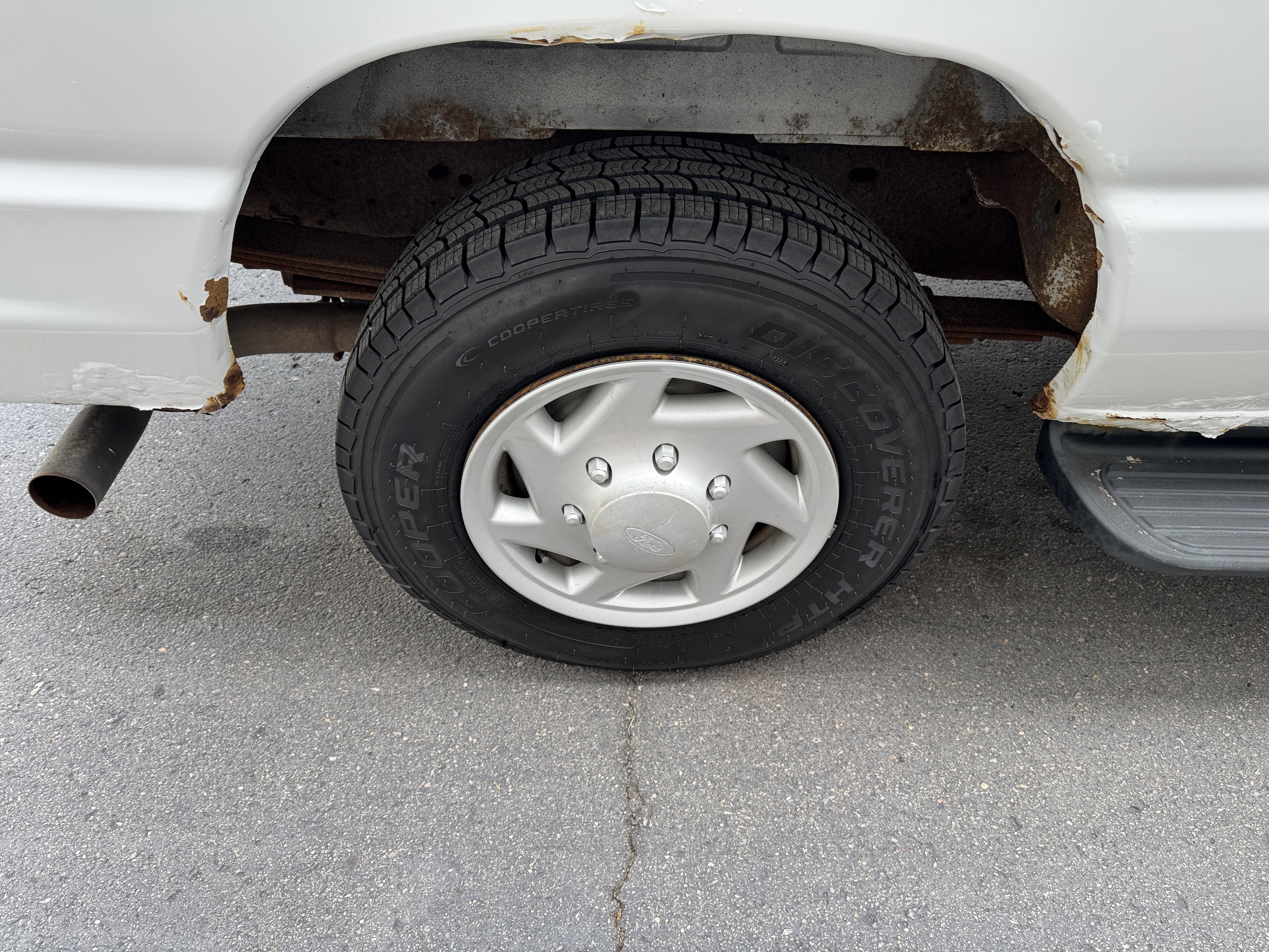 Used 2008 Ford E-350 and Econoline 350 XL RWD image 30