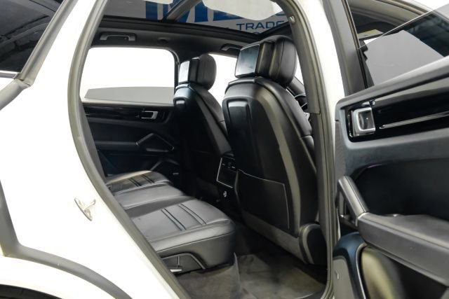 Used 2019 Porsche Cayenne AWD/4WD image 45