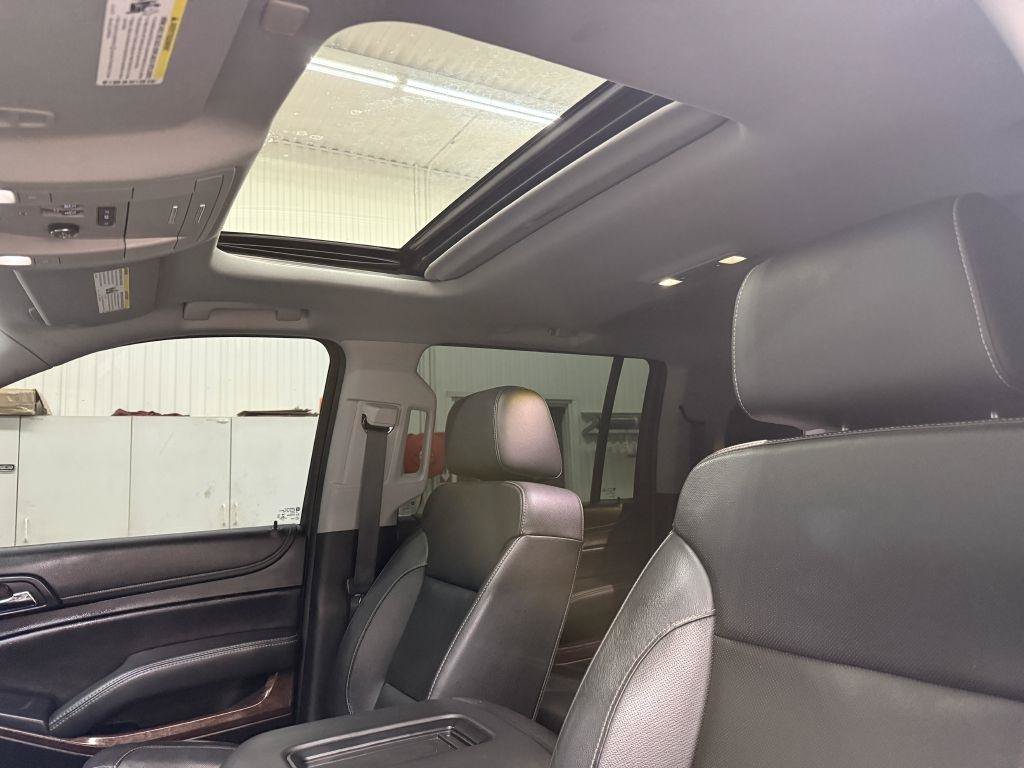 Used 2020 GMC Yukon XL SLT AWD/4WD image 16