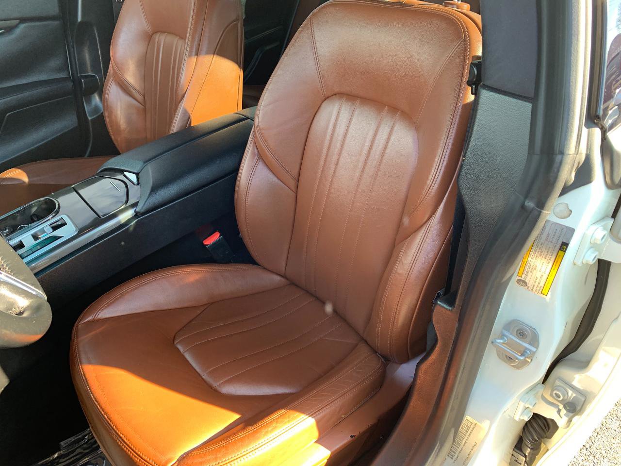 Used 2015 Maserati Ghibli RWD image 11