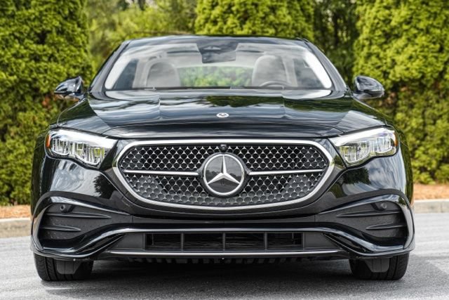 Used 2025 Mercedes-Benz E 350 4MATIC Sedan w/ Winter Package image 18