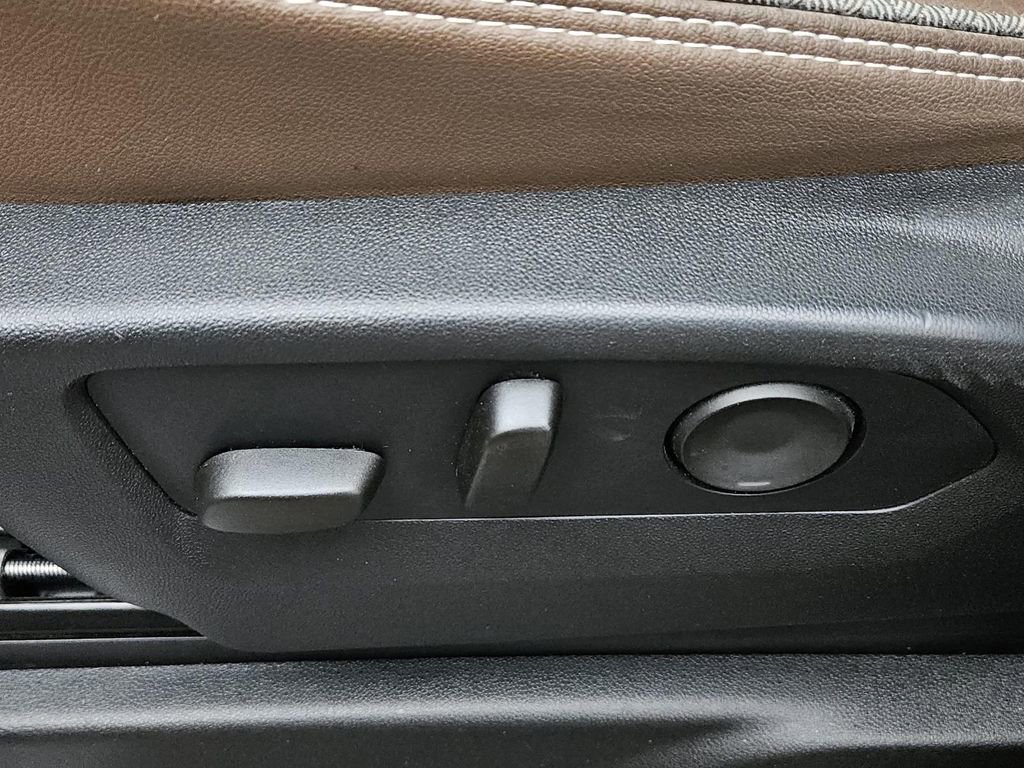 Used 2021 Chevrolet Tahoe High Country w/ Premium Package 2 image 27