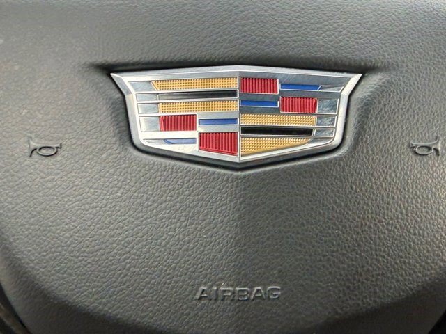Certified 2022 Cadillac XT6 Premium Luxury w/ LPO, ONYX Package FWD image 7
