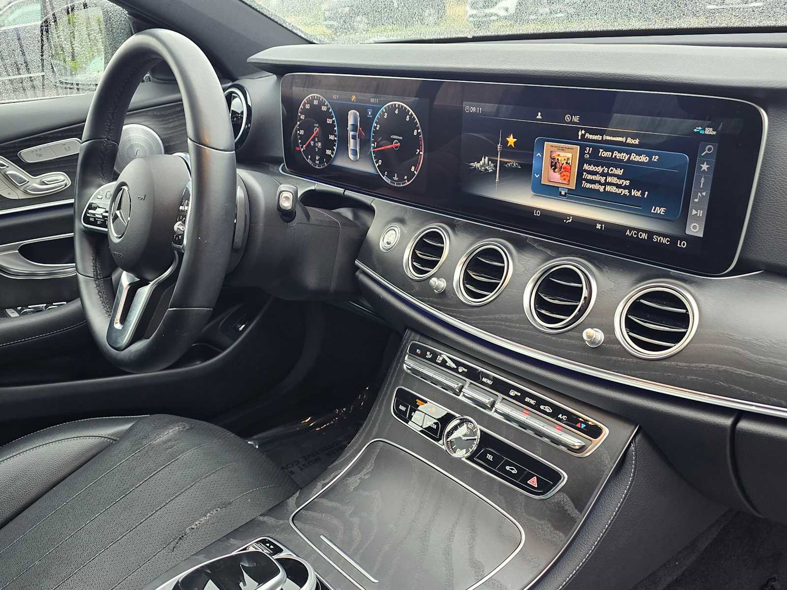 Used 2020 Mercedes-Benz E 350 Sedan image 10