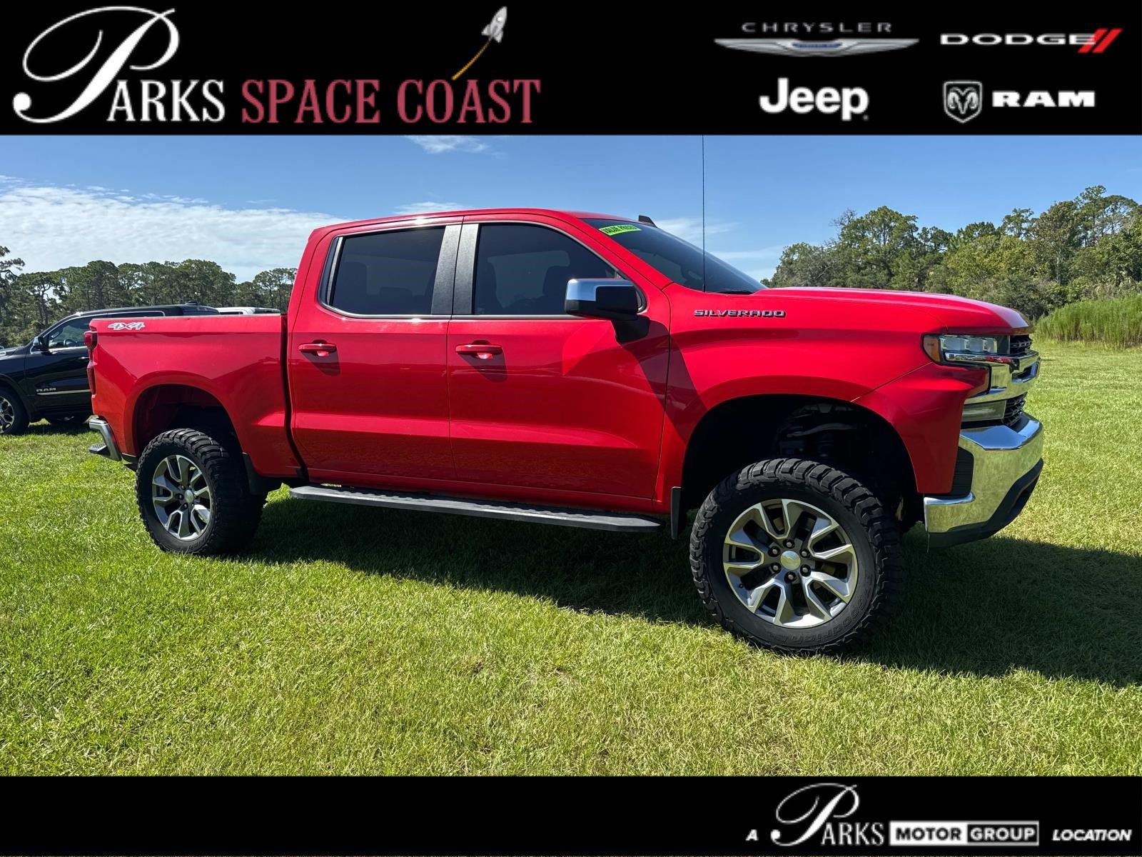 Used 2020 Chevrolet Silverado 1500 LT AWD/4WD image 1