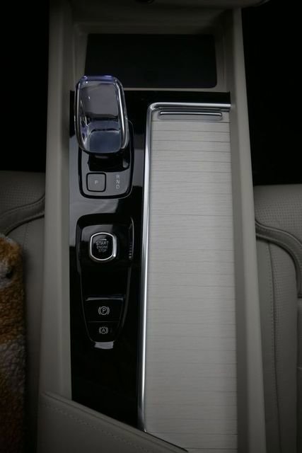 New 2026 Volvo XC60 B5 Ultra w/ Protection Package Premier image 10