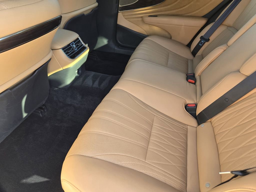 Used 2021 Lexus LS 500 w/ Interior Upgrade Package image 38