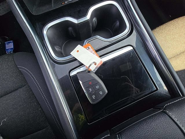 Used 2024 Chevrolet Traverse LT AWD/4WD image 16