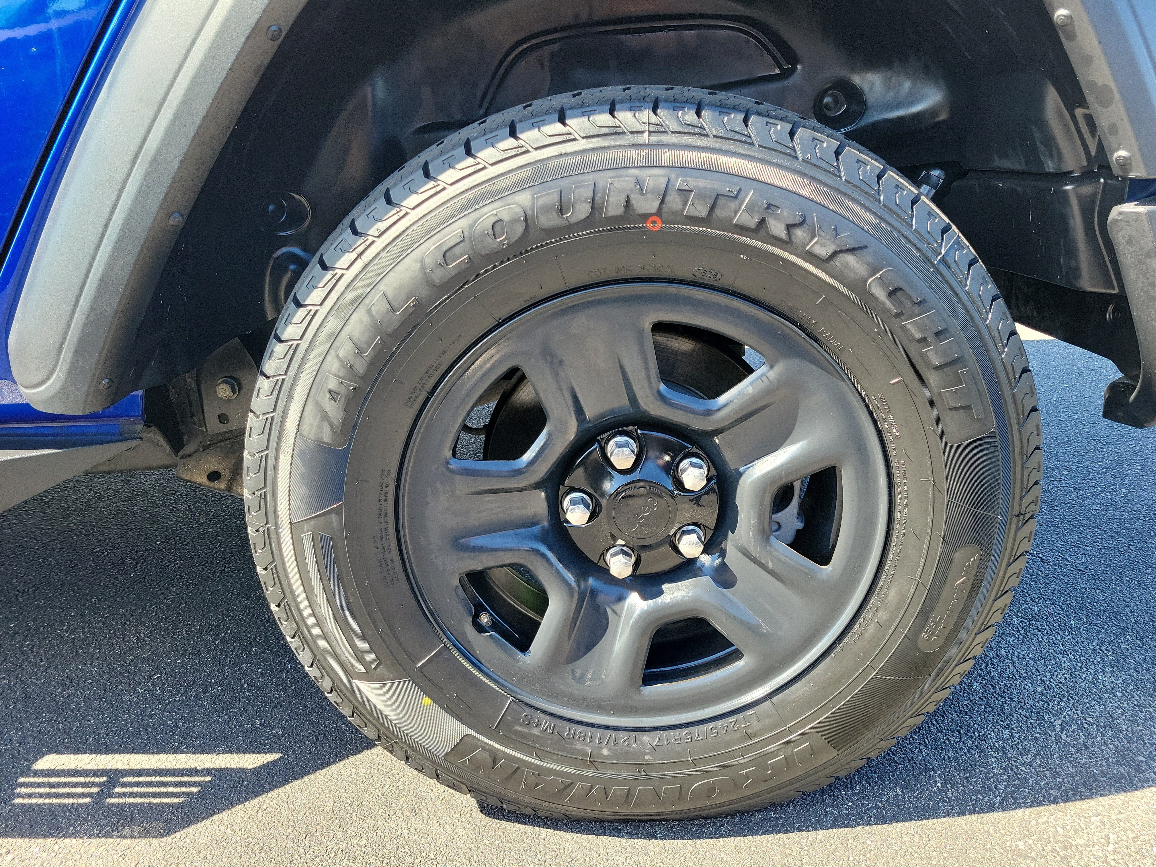 Used 2018 Jeep Wrangler Unlimited Sport AWD/4WD image 9