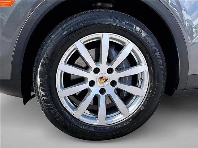Used 2020 Porsche Cayenne image 10