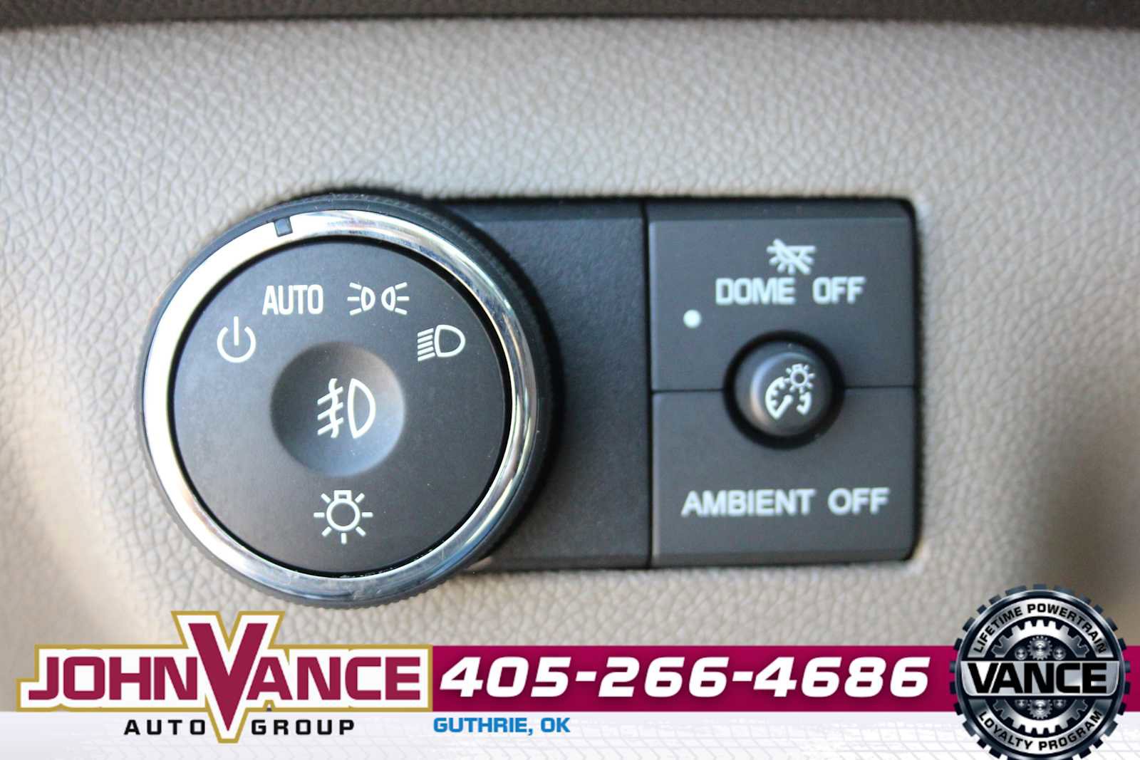 Used 2015 GMC Acadia Denali image 32