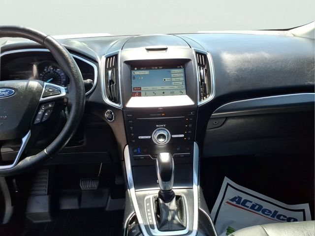 Used 2018 Ford Edge Titanium w/ Equipment Group 301A AWD/4WD image 13