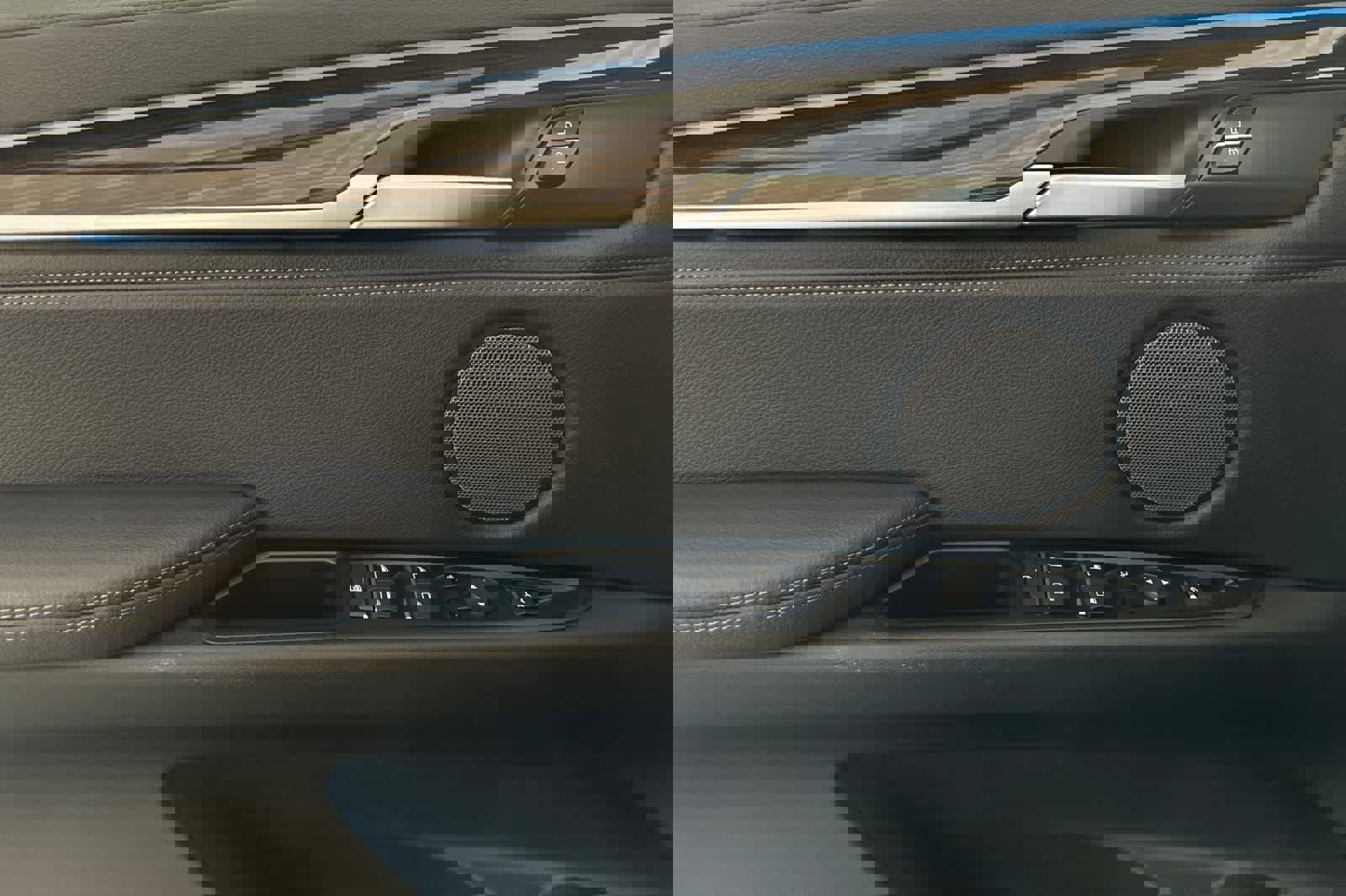 Used 2019 BMW X6 xDrive50i w/ M Sport Package image 12