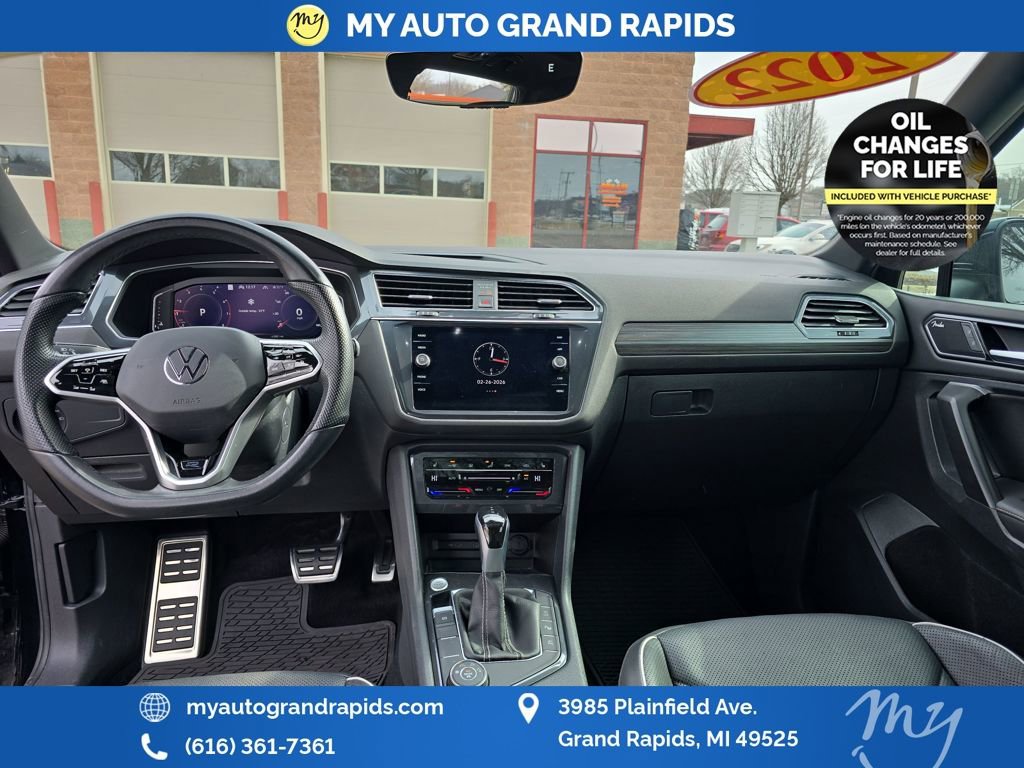 Used 2022 Volkswagen Tiguan SEL R-Line image 16