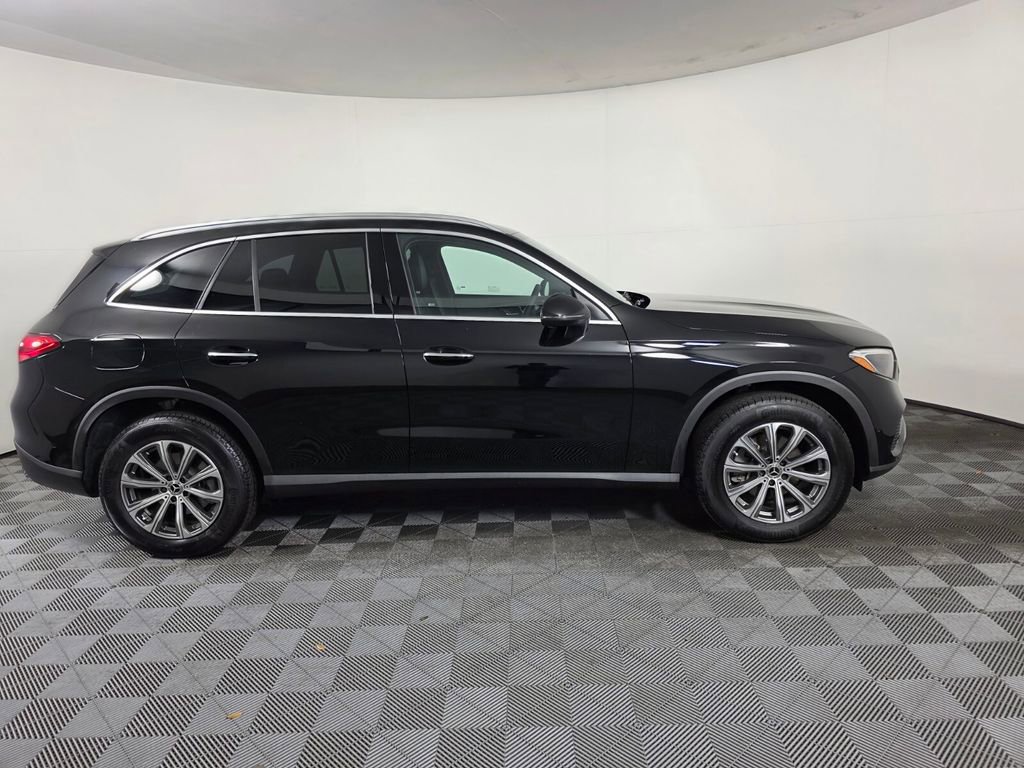 Certified 2025 Mercedes-Benz GLC 300 image 7