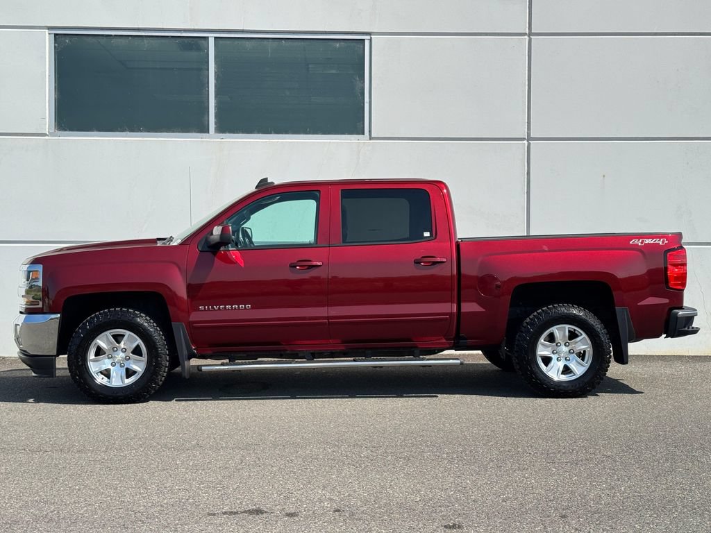 Used 2017 Chevrolet Silverado 1500 LT w/ All Star Edition AWD/4WD image 4
