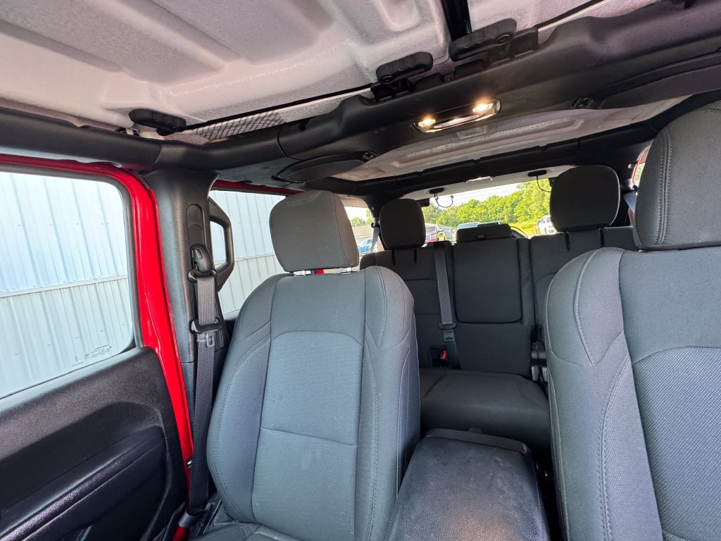 Used 2023 Jeep Wrangler Unlimited w/ Cold Weather Group AWD/4WD image 33