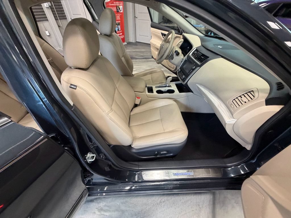 Used 2017 Nissan Altima 3.5 SL w/ 3.5SL Technology Package FWD image 43